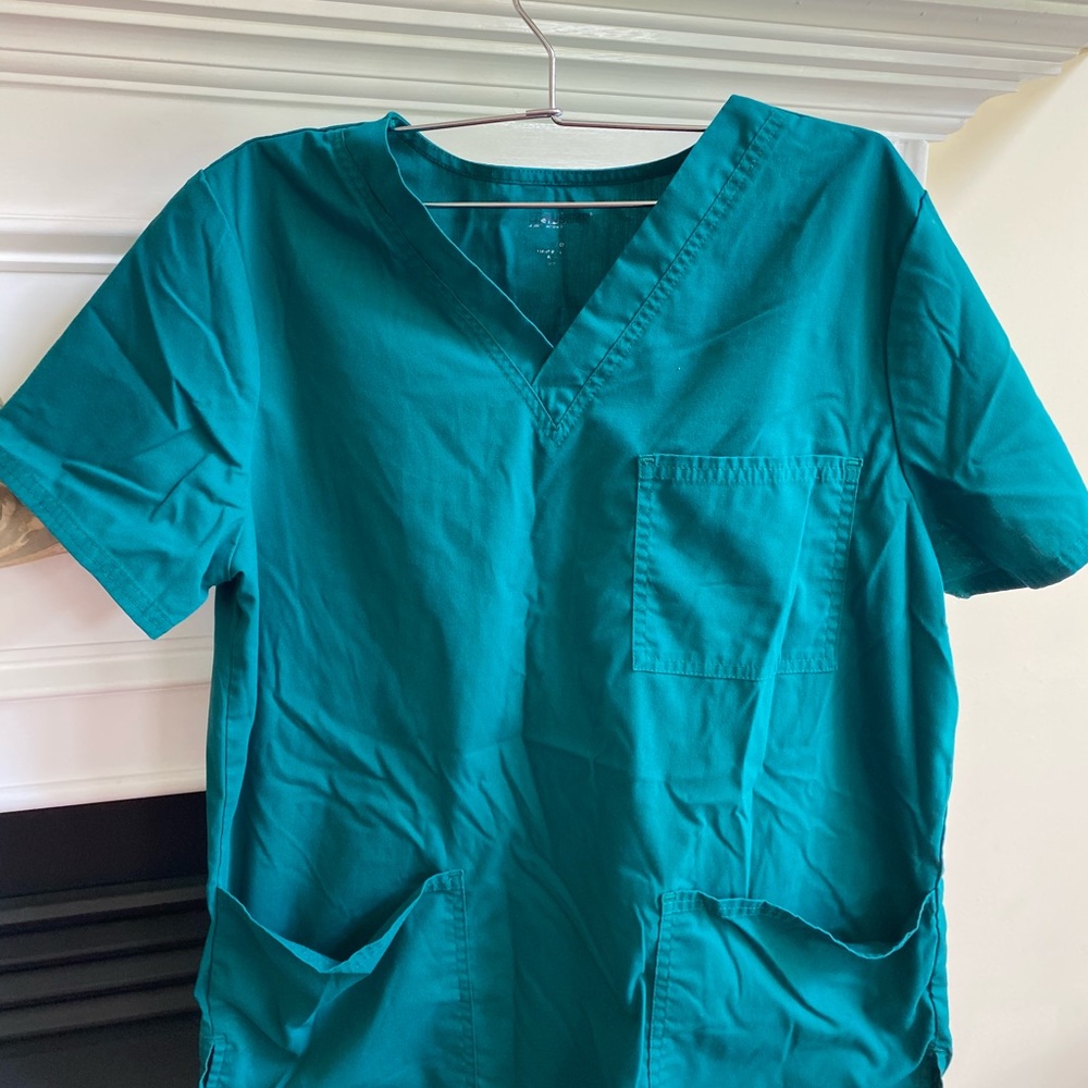Pack of 3 Scrubstar shirts - small